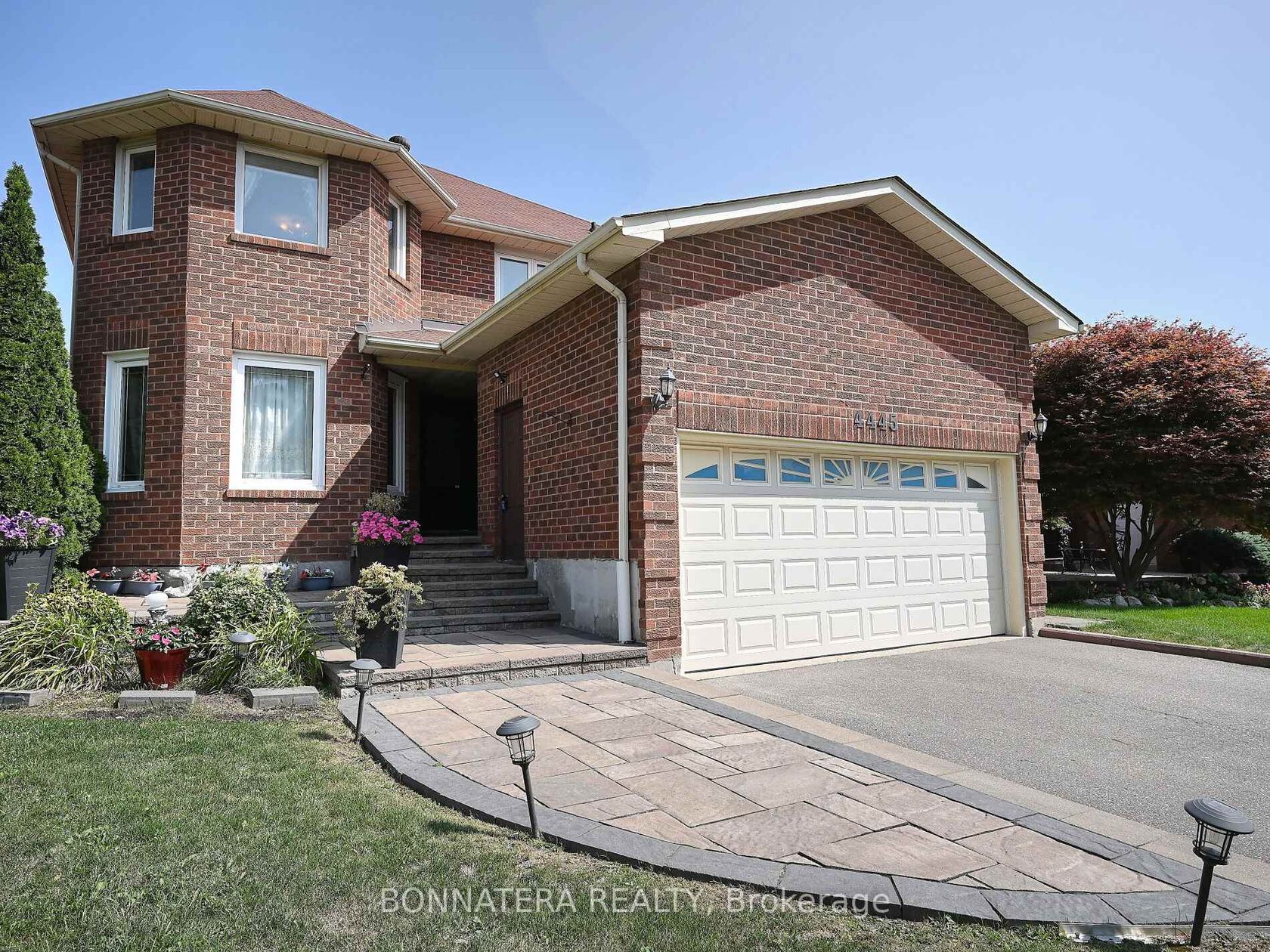 4445 Guildwood Way, Hurontario, Mississauga 