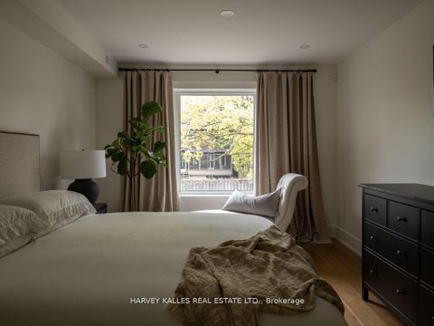 Photo 27 at 516 St Clements Avenue, Forest Hill North, Toronto