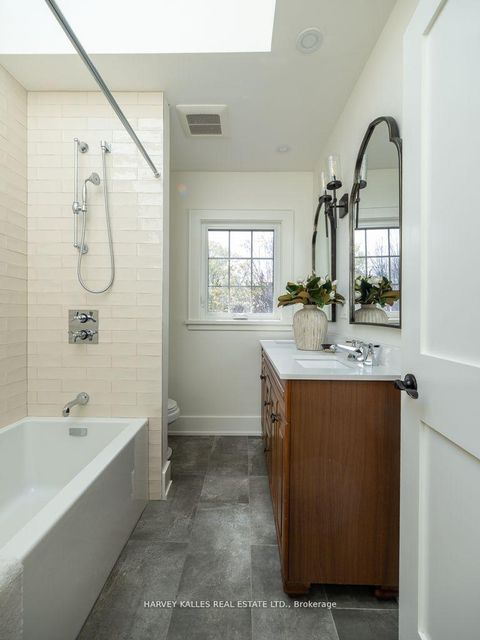 Photo 30 at 516 St Clements Avenue, Forest Hill North, Toronto
