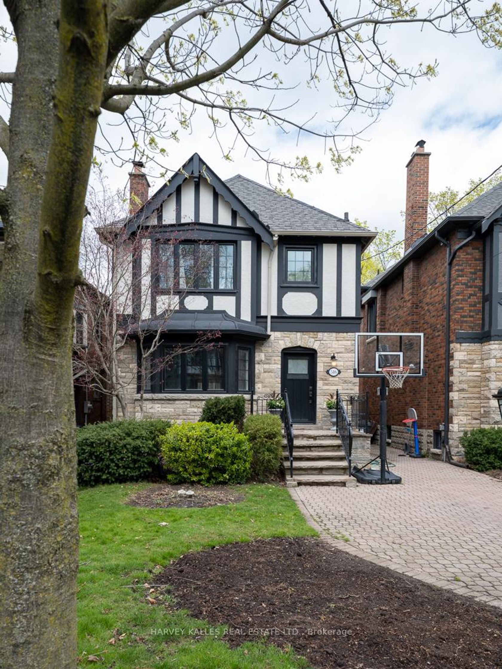 516 St Clements Avenue, Forest Hill North, Toronto 