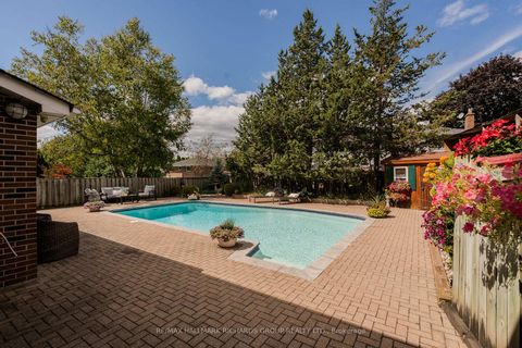 Photo 28 at 30 Skyview Crescent, Henry Farm, Toronto
