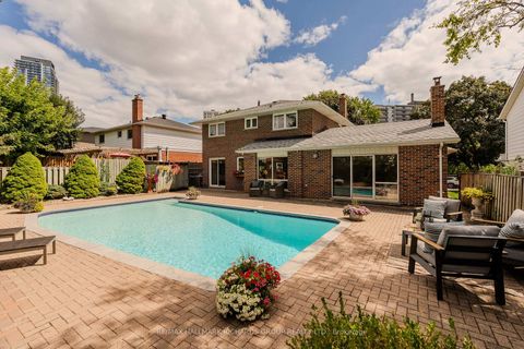 Photo 29 at 30 Skyview Crescent, Henry Farm, Toronto