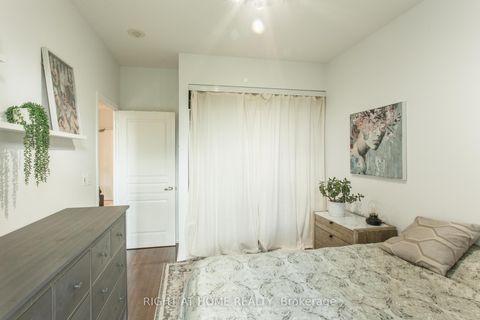 Photo 11 at 106 - 503 Beecroft Road, Willowdale West, Toronto