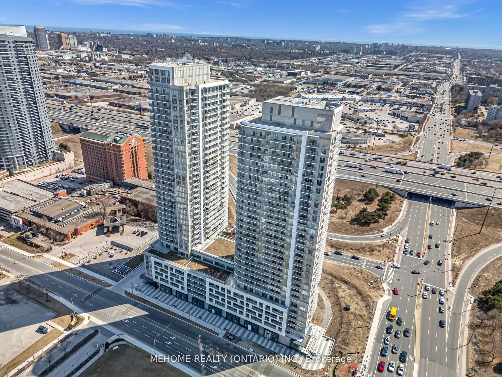 2211 - 2033 KENNEDY Road, Malvern West, Toronto 