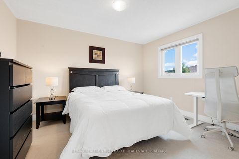 Photo 26 at 41 Dunbarton Court, Harding, Richmond Hill