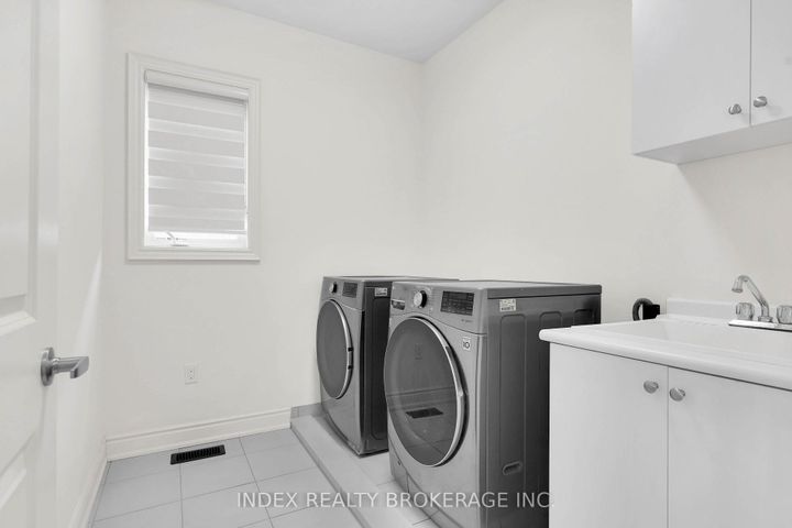 Photo 41 at 199 Granite Ridge Trail, Waterdown, Hamilton