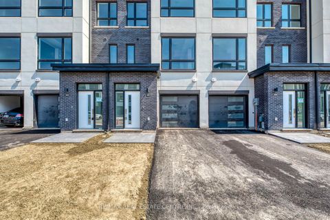 Photo 1 at 3049 Trailside Drive, GO Glenorchy, Oakville