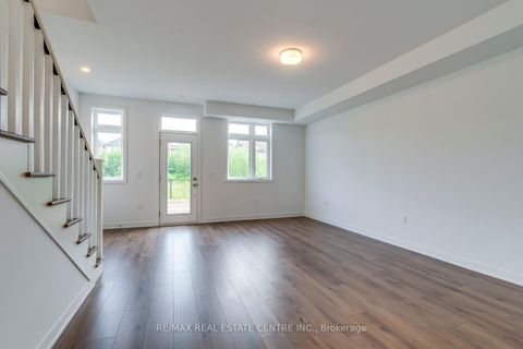 Photo 5 at 3049 Trailside Drive, GO Glenorchy, Oakville
