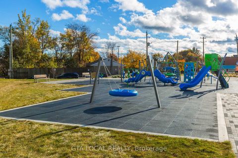 Photo 1 at 904 - 185 Deerfield Road, Central Newmarket, Newmarket