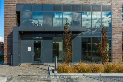 Photo 3 at 904 - 185 Deerfield Road, Central Newmarket, Newmarket