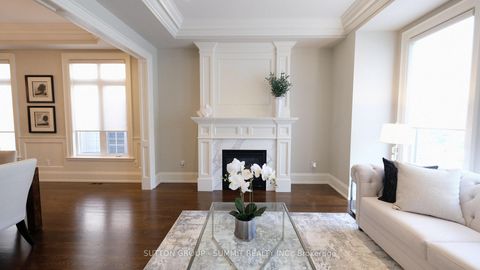 Photo 5 at 533 Cranbrooke Avenue, Nortown, Toronto