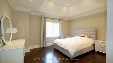 Photo 24 at 533 Cranbrooke Avenue, Nortown, Toronto