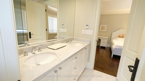 Photo 28 at 533 Cranbrooke Avenue, Nortown, Toronto