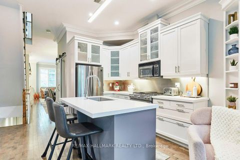 Photo 7 at 85 Taunton Road, Mount Pleasant East, Toronto