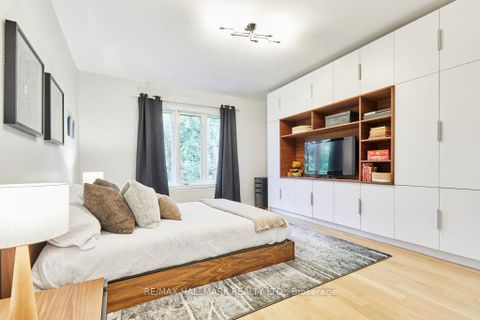 Photo 17 at 85 Taunton Road, Mount Pleasant East, Toronto