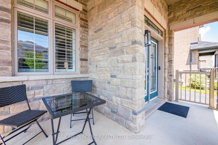 Photo 2 at 107 Avanti Crescent, Waterdown, Hamilton