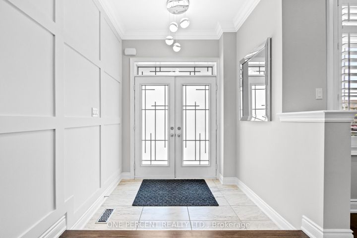 Photo 3 at 107 Avanti Crescent, Waterdown, Hamilton