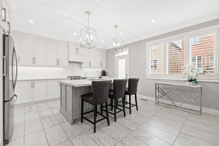 Photo 11 at 107 Avanti Crescent, Waterdown, Hamilton
