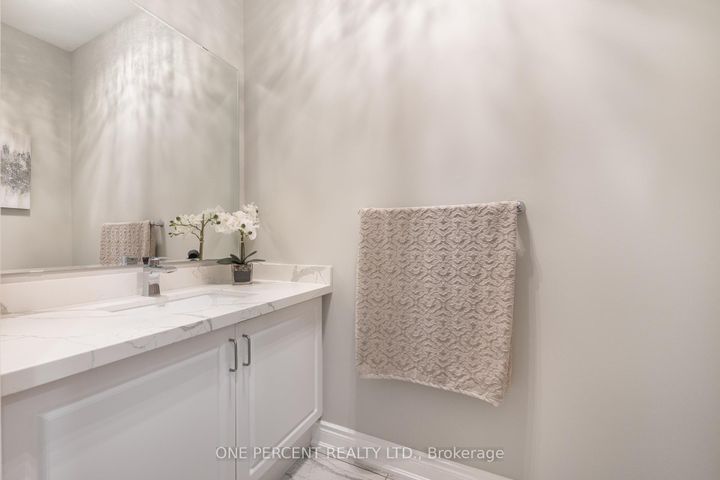 Photo 21 at 107 Avanti Crescent, Waterdown, Hamilton