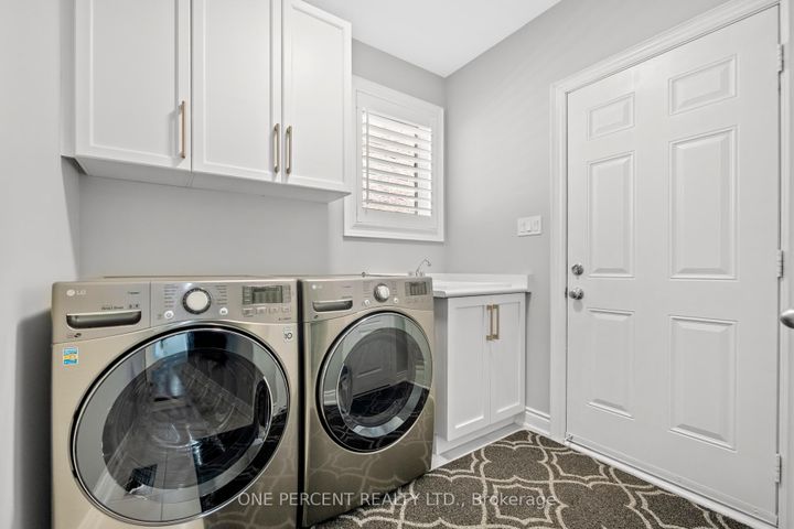 Photo 22 at 107 Avanti Crescent, Waterdown, Hamilton