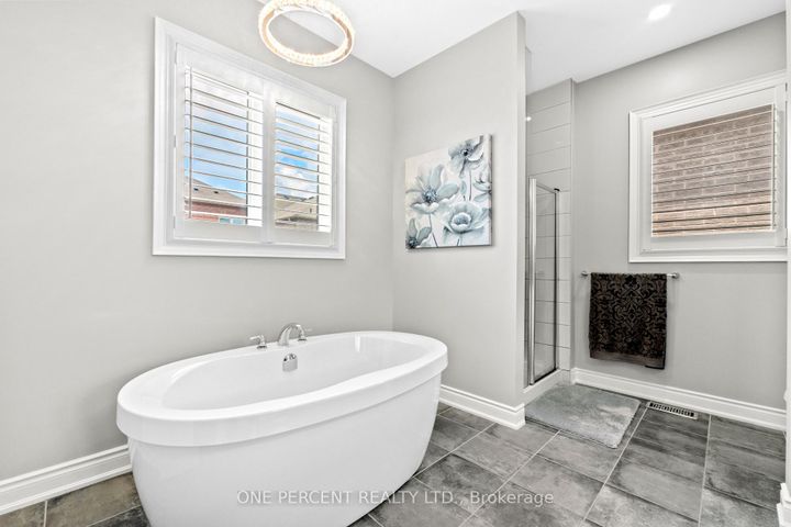 Photo 30 at 107 Avanti Crescent, Waterdown, Hamilton
