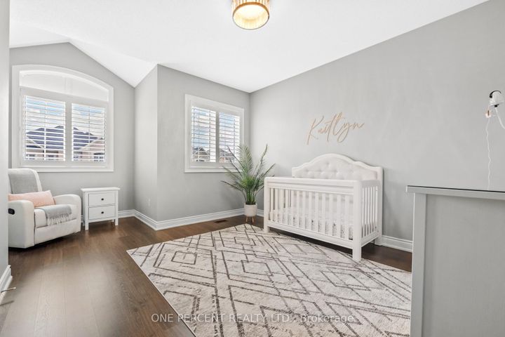 Photo 32 at 107 Avanti Crescent, Waterdown, Hamilton