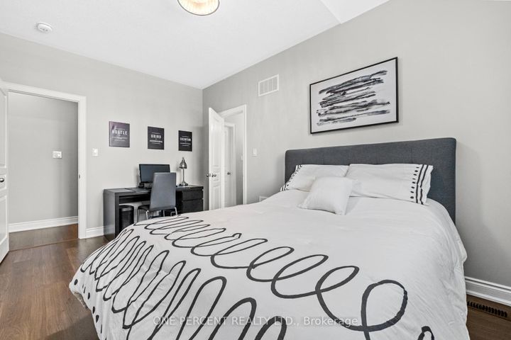 Photo 35 at 107 Avanti Crescent, Waterdown, Hamilton