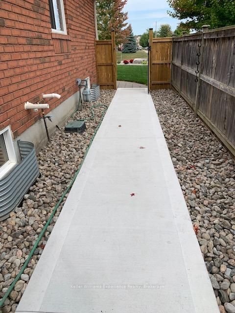 Photo 27 at 66 Coleman Drive, Edgehill Drive, Barrie