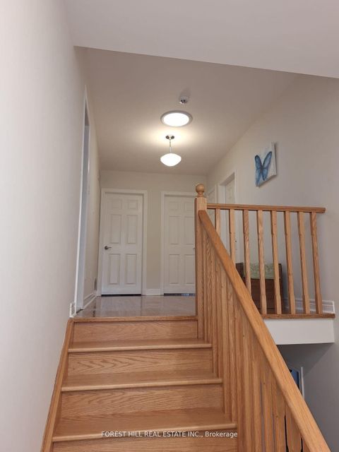Photo 3 at 429 Connaught Avenue, Newtonbrook West, Toronto