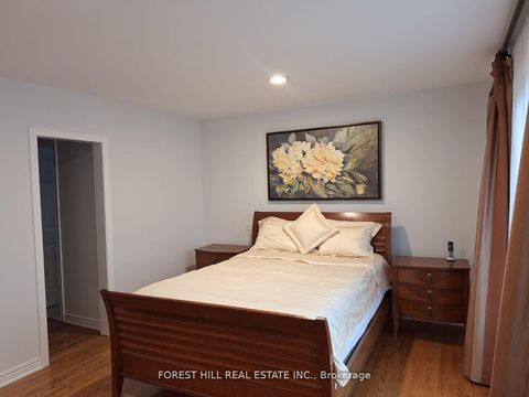 Photo 4 at 429 Connaught Avenue, Newtonbrook West, Toronto