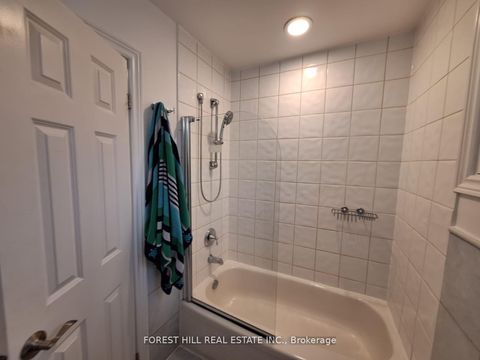 Photo 7 at 429 Connaught Avenue, Newtonbrook West, Toronto