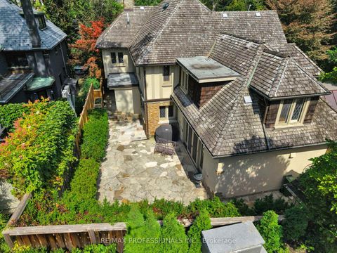 Photo 4 at 16 Kingsway Crescent, Kingsway South, Toronto