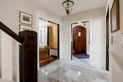 Photo 10 at 16 Kingsway Crescent, Kingsway South, Toronto