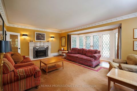 Photo 12 at 16 Kingsway Crescent, Kingsway South, Toronto