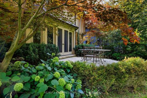 Photo 14 at 16 Kingsway Crescent, Kingsway South, Toronto
