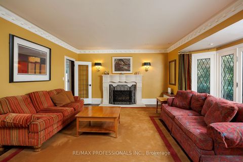 Photo 15 at 16 Kingsway Crescent, Kingsway South, Toronto