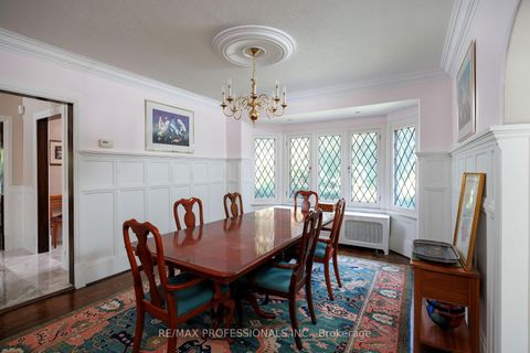 Photo 18 at 16 Kingsway Crescent, Kingsway South, Toronto