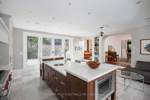 Photo 24 at 16 Kingsway Crescent, Kingsway South, Toronto