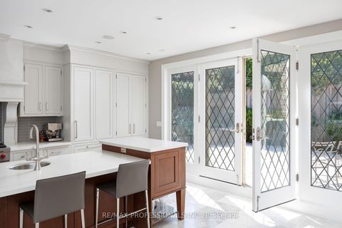 Photo 25 at 16 Kingsway Crescent, Kingsway South, Toronto Photo 25 at 16 Kingsway Crescent, Kingsway South, Toronto