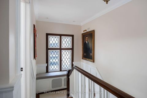 Photo 32 at 16 Kingsway Crescent, Kingsway South, Toronto