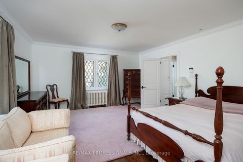 Photo 35 at 16 Kingsway Crescent, Kingsway South, Toronto Photo 35 at 16 Kingsway Crescent, Kingsway South, Toronto