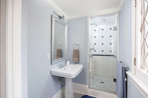 Photo 44 at 16 Kingsway Crescent, Kingsway South, Toronto Photo 44 at 16 Kingsway Crescent, Kingsway South, Toronto