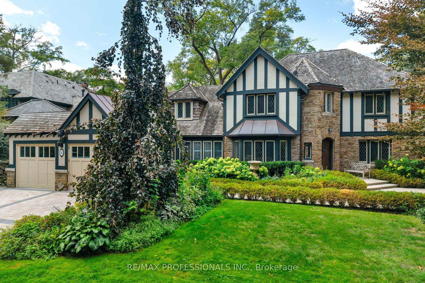 16 Kingsway Crescent, Kingsway South, Toronto 