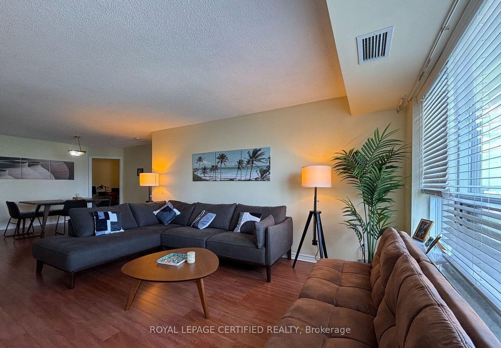1526 - 25 Kingsbridge Garden Circle, Hurontario, Mississauga 
