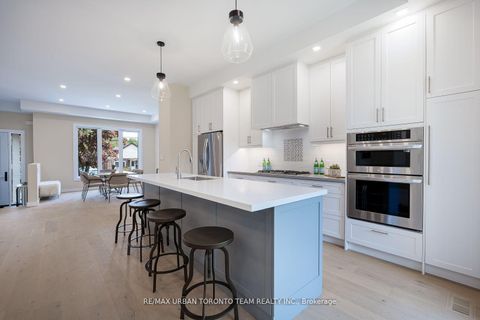 Photo 4 at 26 Kalmar Avenue, Cliffside, Toronto