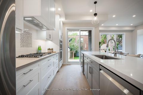 Photo 5 at 26 Kalmar Avenue, Cliffside, Toronto