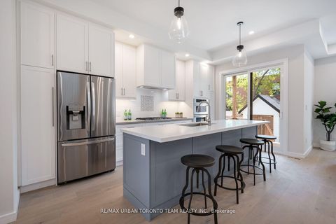 Photo 6 at 26 Kalmar Avenue, Cliffside, Toronto