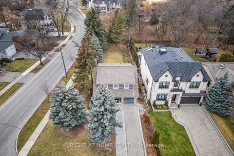 Photo 2 at 190 Northwood Drive, Newtonbrook East, Toronto