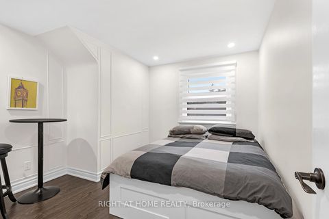 Photo 18 at 190 Northwood Drive, Newtonbrook East, Toronto