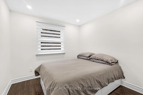 Photo 21 at 190 Northwood Drive, Newtonbrook East, Toronto